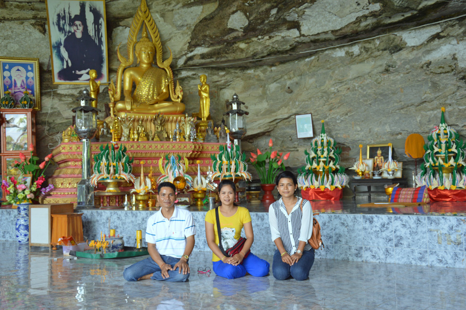 คุณเดวิทย์ คุณกลอย คุณนุช เจ้าภาพอาหารกลางวัน+ขนม.