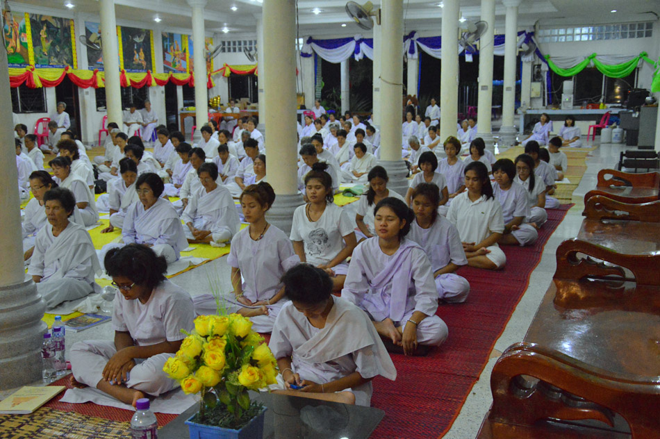 กำหนดที่ลมหายใจเข้า-ออก.