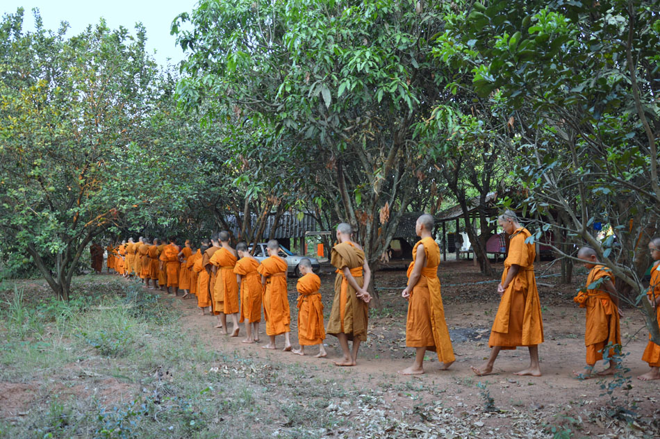 สามเณณน้อยสะสมบุญบารมี.